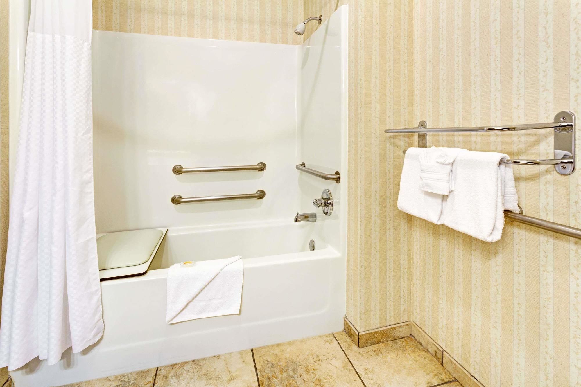 Quality Inn & Suites Wellington - Fort Collins
