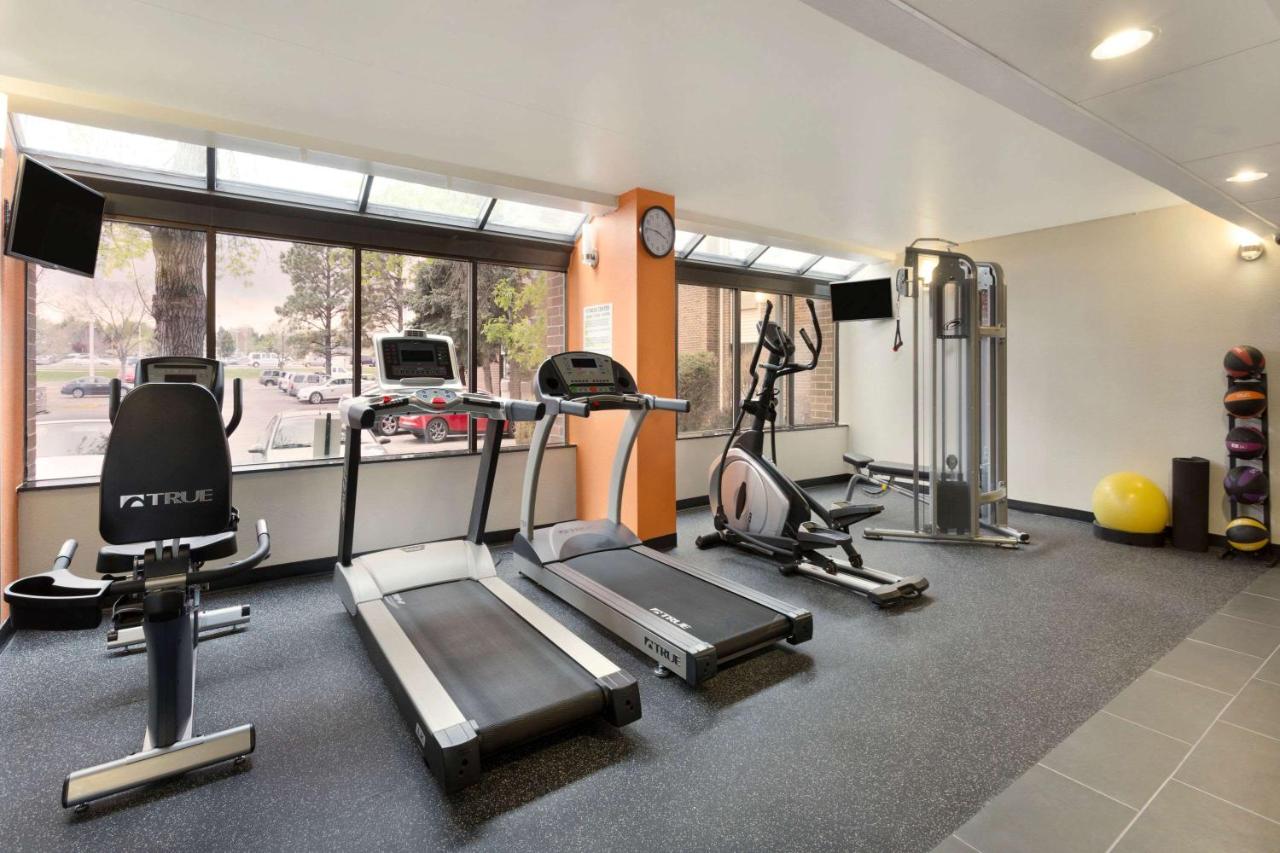 Super 8 by Wyndham Westminster Denver North