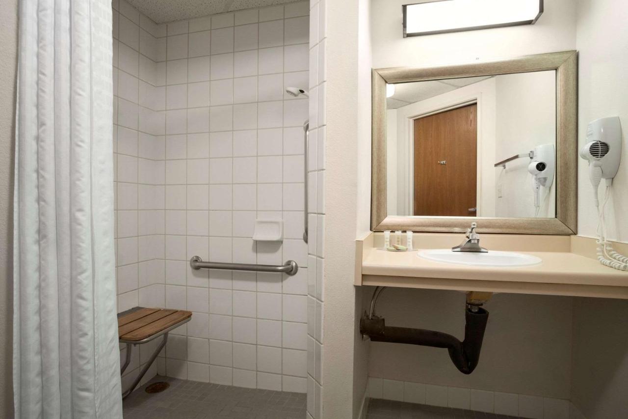 Super 8 by Wyndham Westminster Denver North