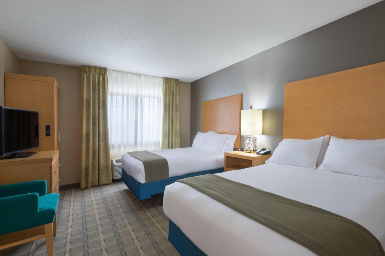Holiday Inn Express Hotel & Suites Wheat Ridge-Denver West