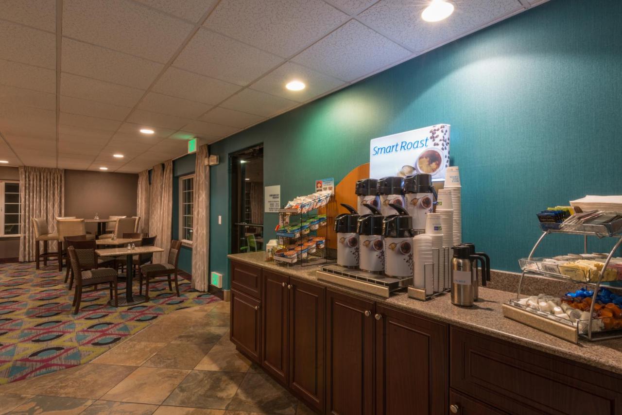 Holiday Inn Express Hotel & Suites Wheat Ridge-Denver West