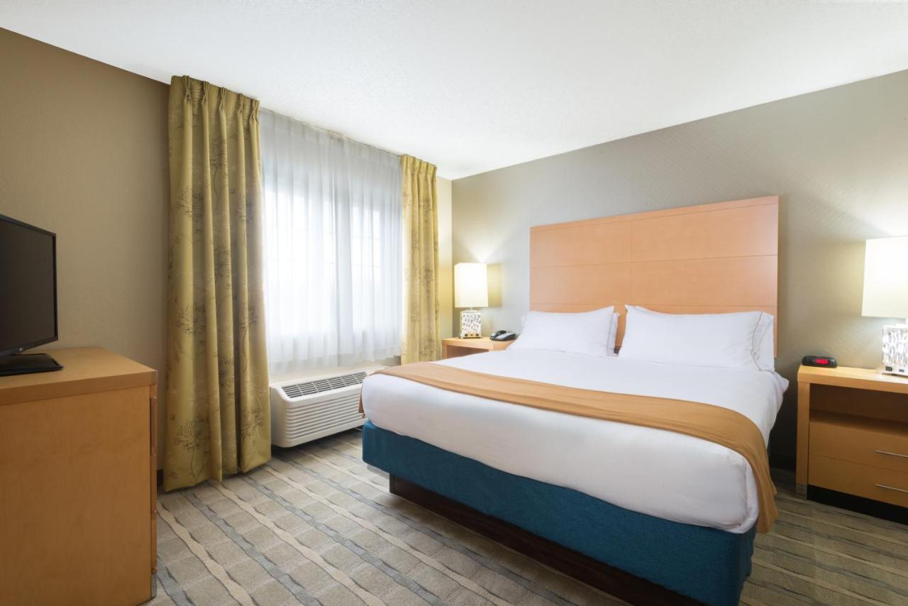 Holiday Inn Express Hotel & Suites Wheat Ridge-Denver West