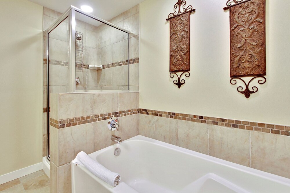 Founders Pointe & Fraser Crossing Luxury Condo by Winter Park Escapes