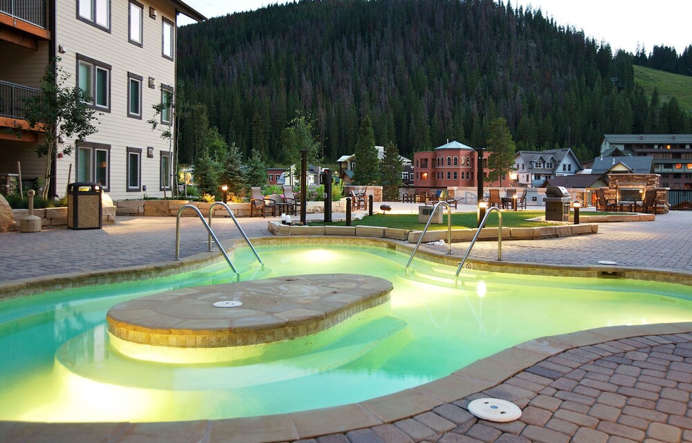 Founders Pointe & Fraser Crossing Luxury Condo by Winter Park Escapes