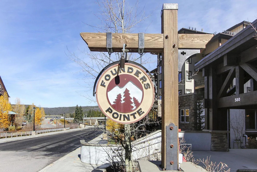Founders Pointe & Fraser Crossing Luxury Condo by Winter Park Escapes