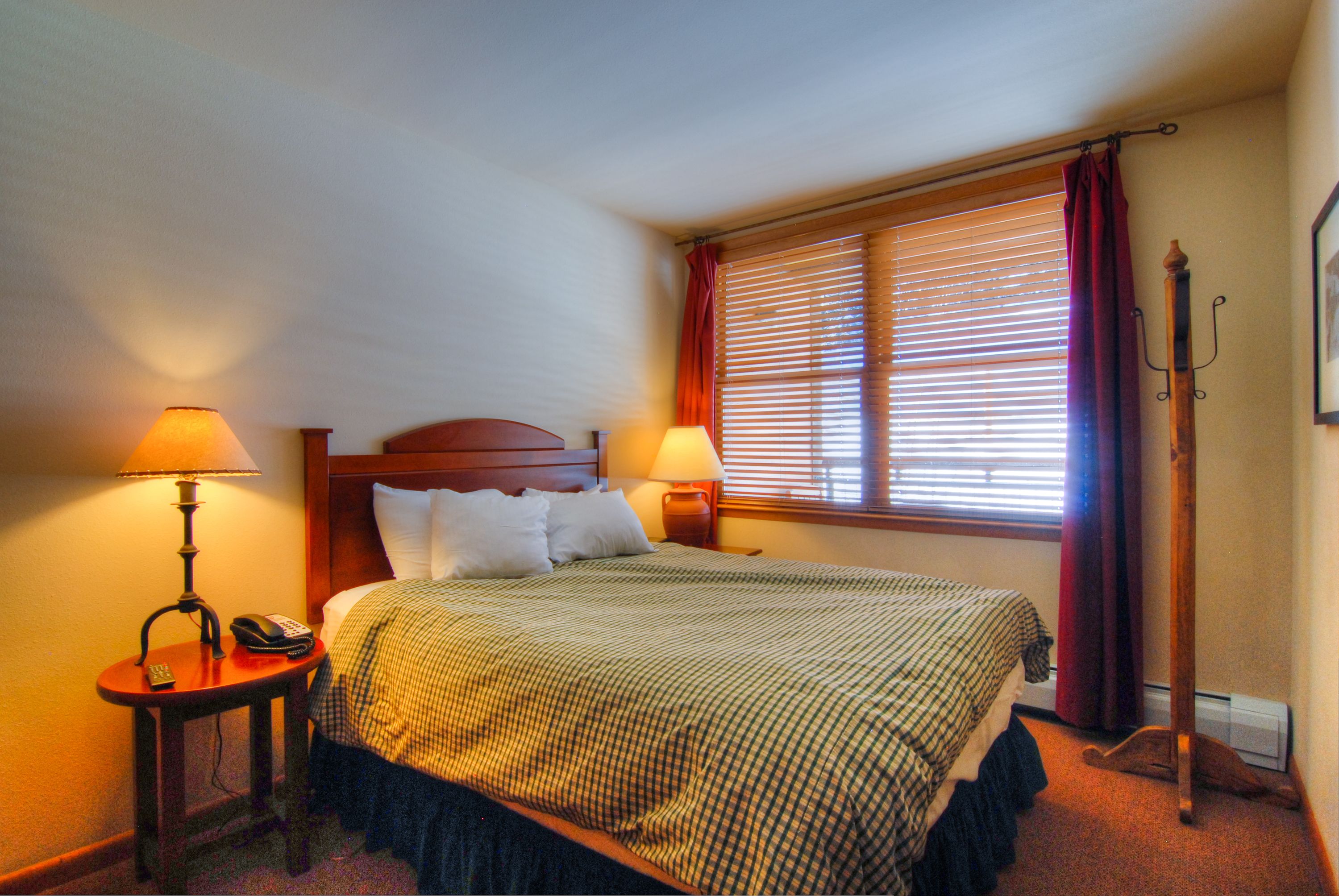 Zephyr Mountain Lodge