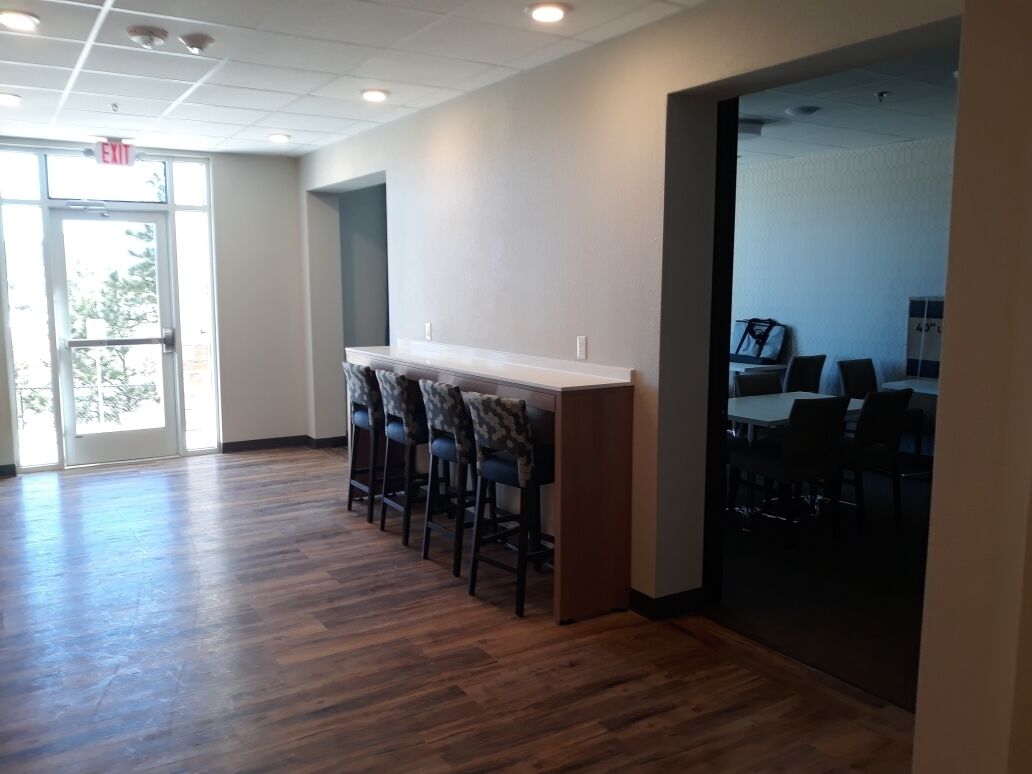 Microtel Inn & Suites by Wyndham Woodland Park