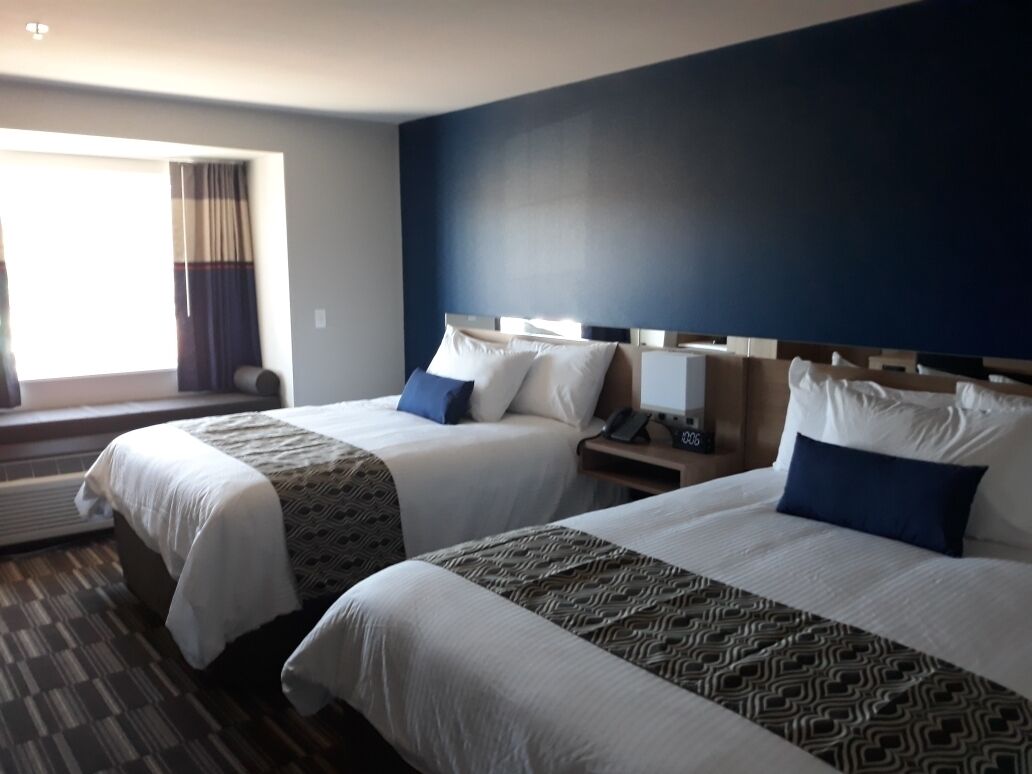 Microtel Inn & Suites by Wyndham Woodland Park