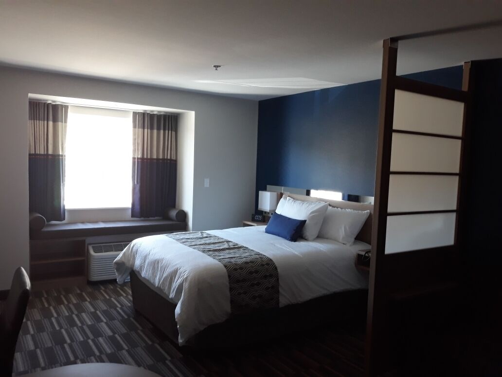 Microtel Inn & Suites by Wyndham Woodland Park