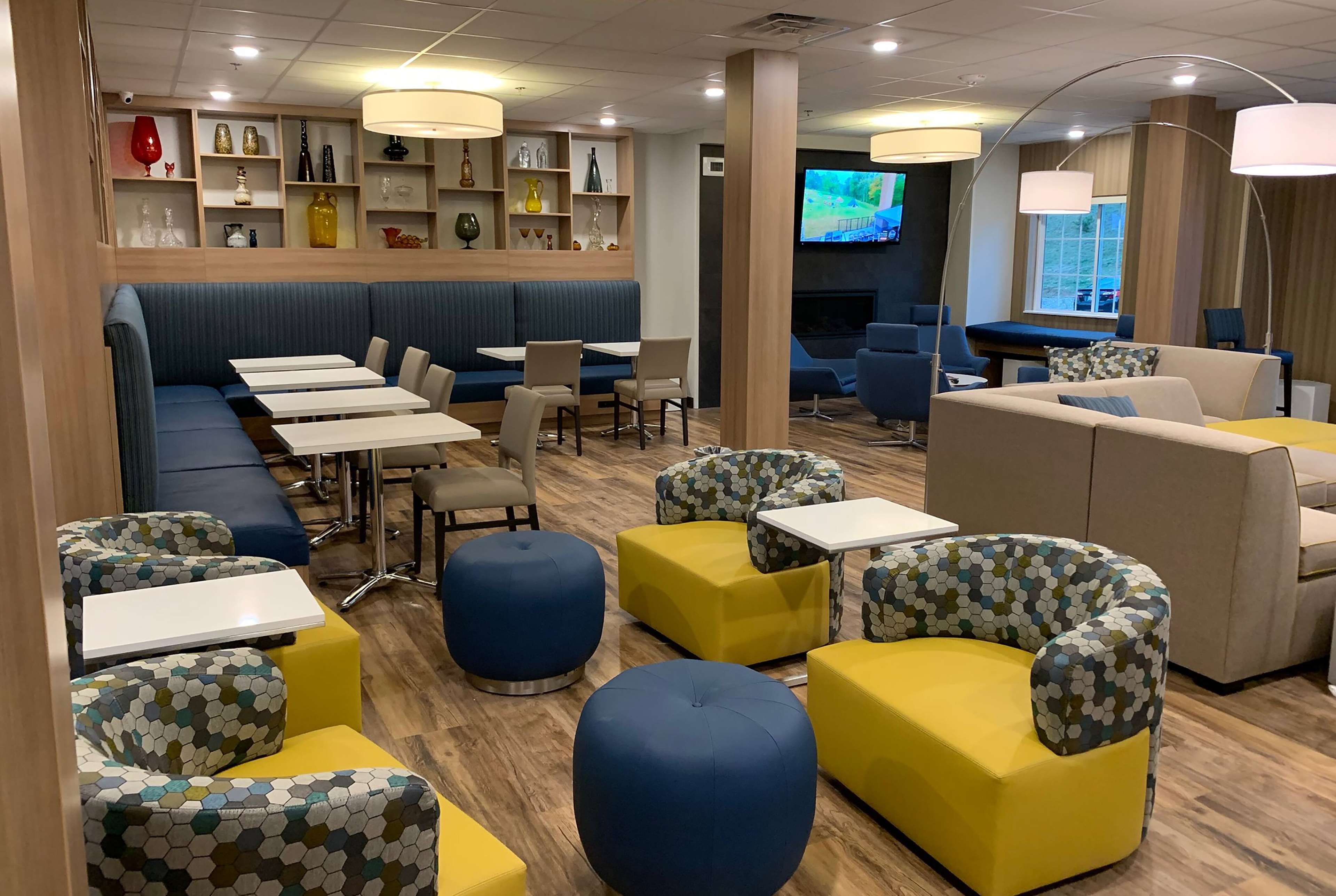Microtel Inn & Suites by Wyndham Woodland Park