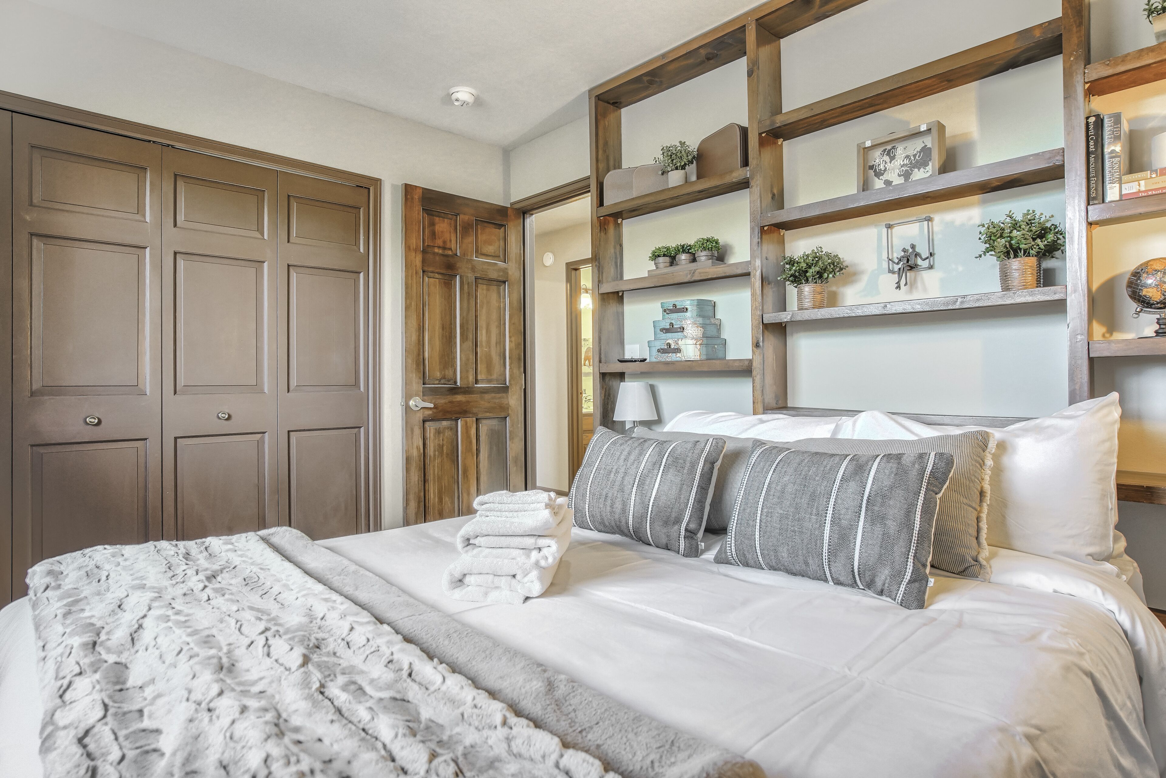 Paradise Cabin