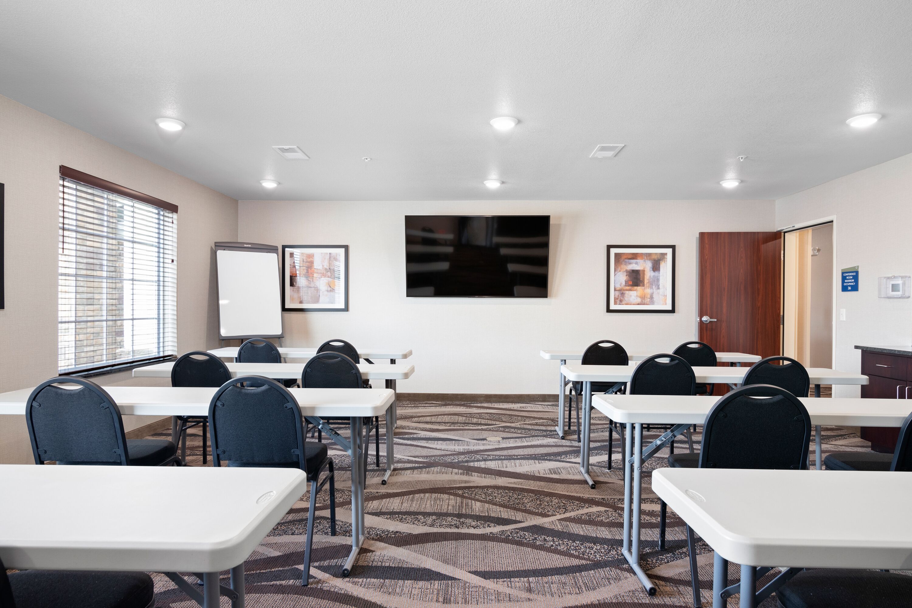 Cobblestone Inn & Suites - Yuma