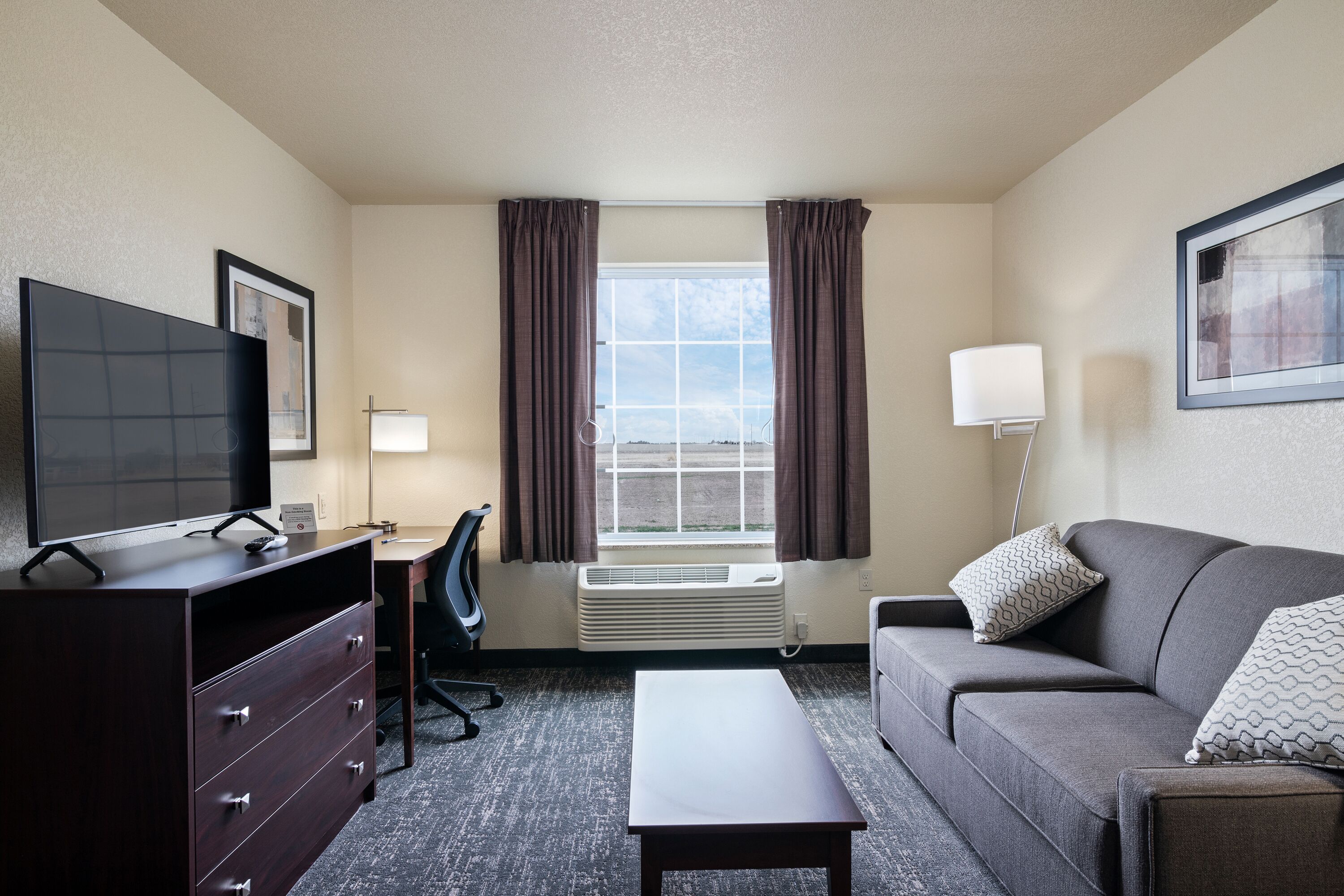 Cobblestone Inn & Suites - Yuma