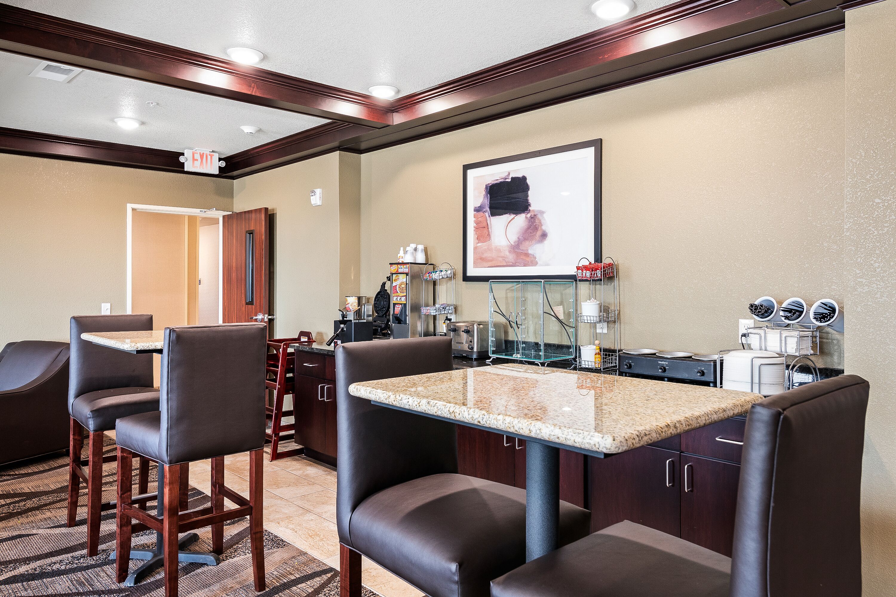 Cobblestone Inn & Suites - Yuma