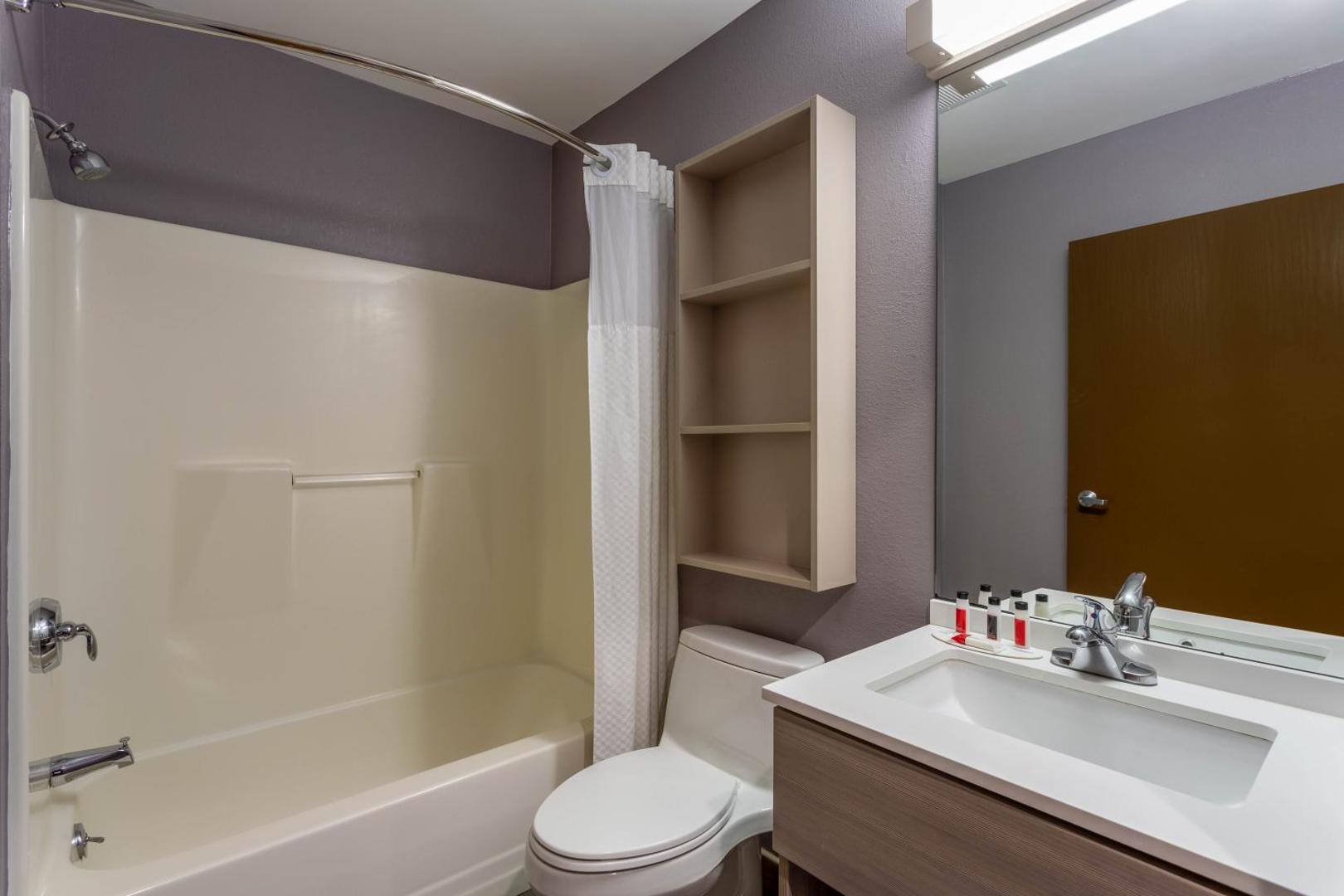 Microtel Inn & Suites by Wyndham Bethel/Danbury