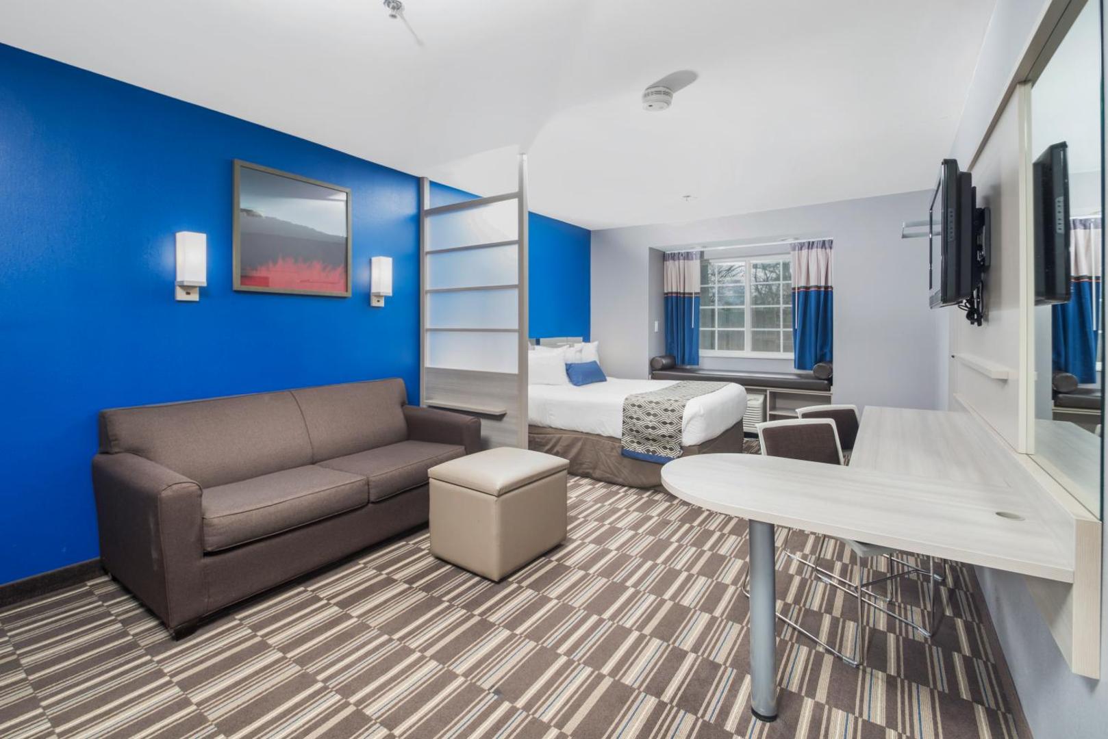 Microtel Inn & Suites by Wyndham Bethel/Danbury