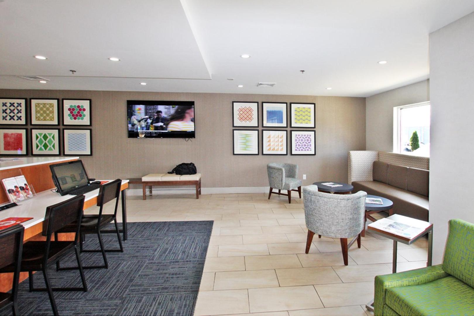 Holiday Inn Express Branford-New Haven