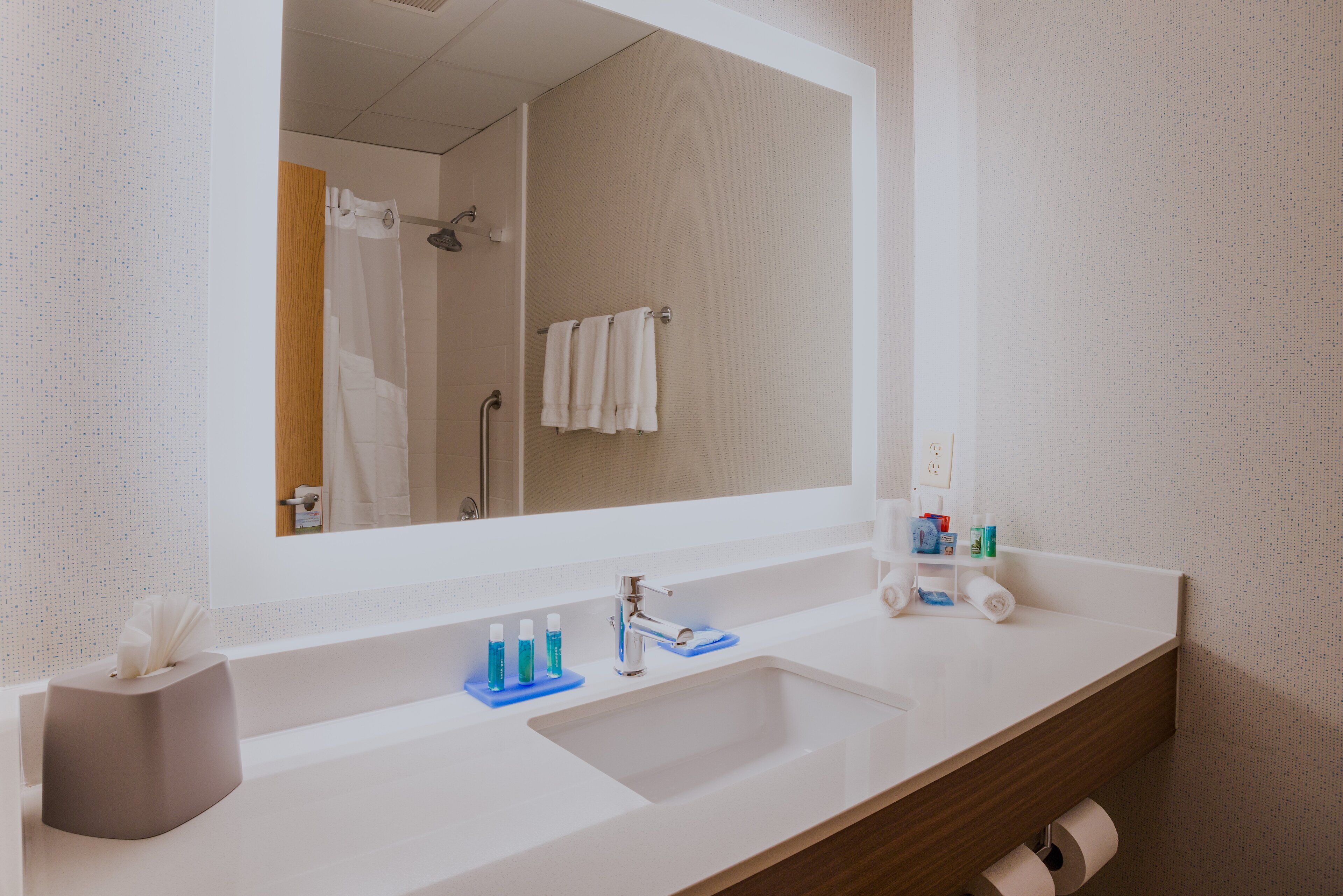 Holiday Inn Express Branford-New Haven