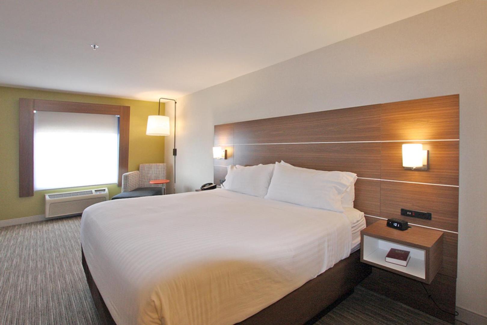 Holiday Inn Express Branford-New Haven