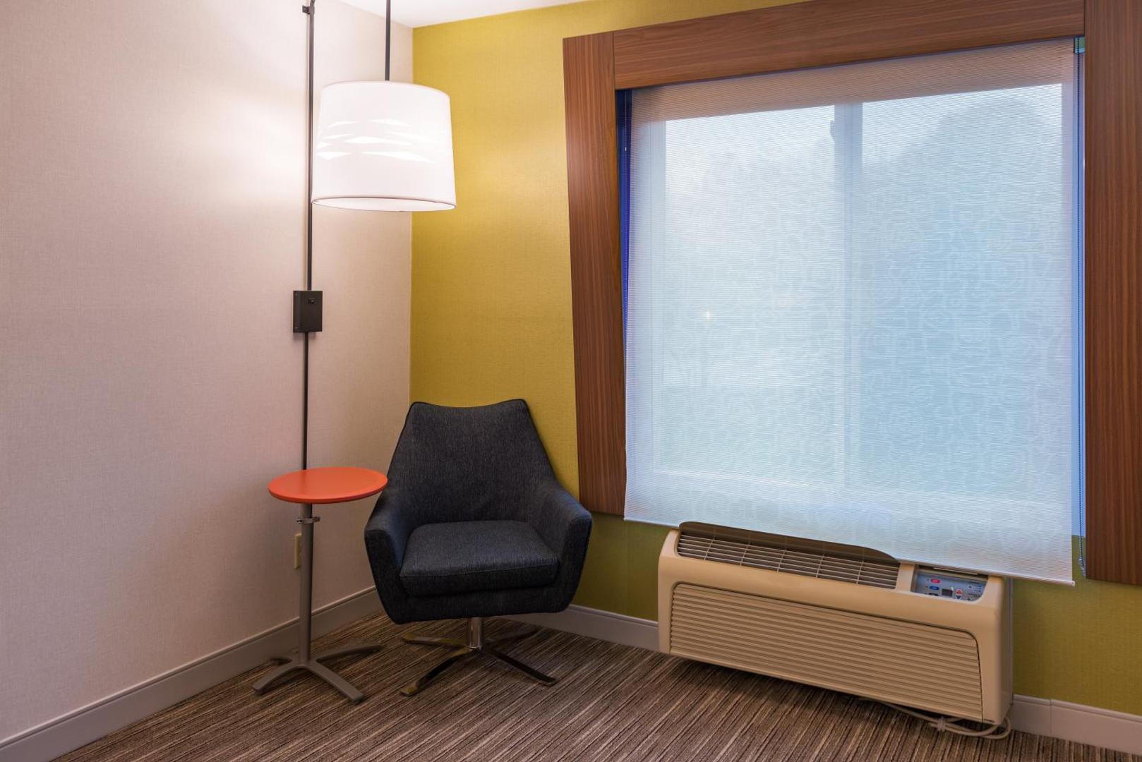 Holiday Inn Express Branford-New Haven