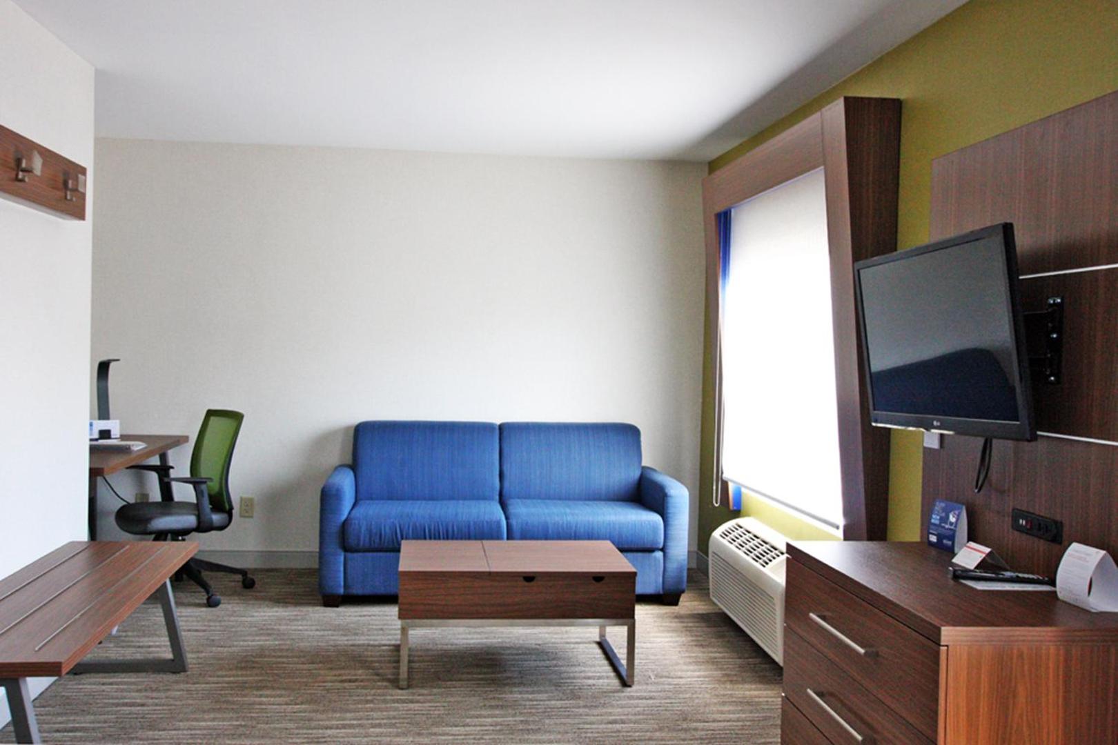 Holiday Inn Express Branford-New Haven