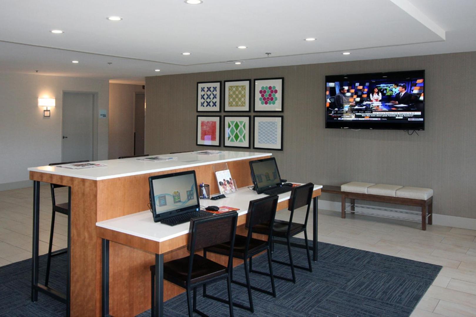 Holiday Inn Express Branford-New Haven