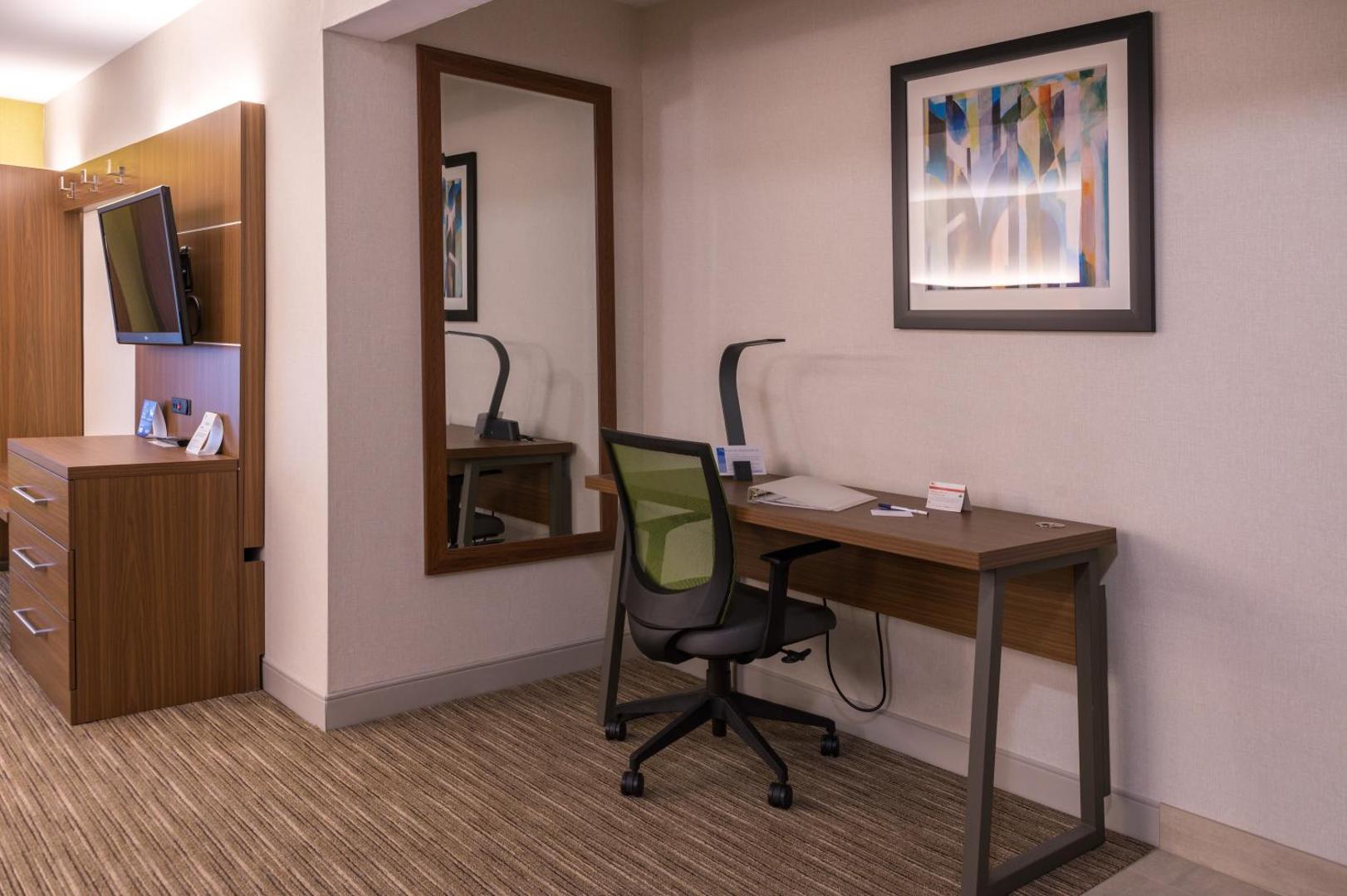 Holiday Inn Express Branford-New Haven