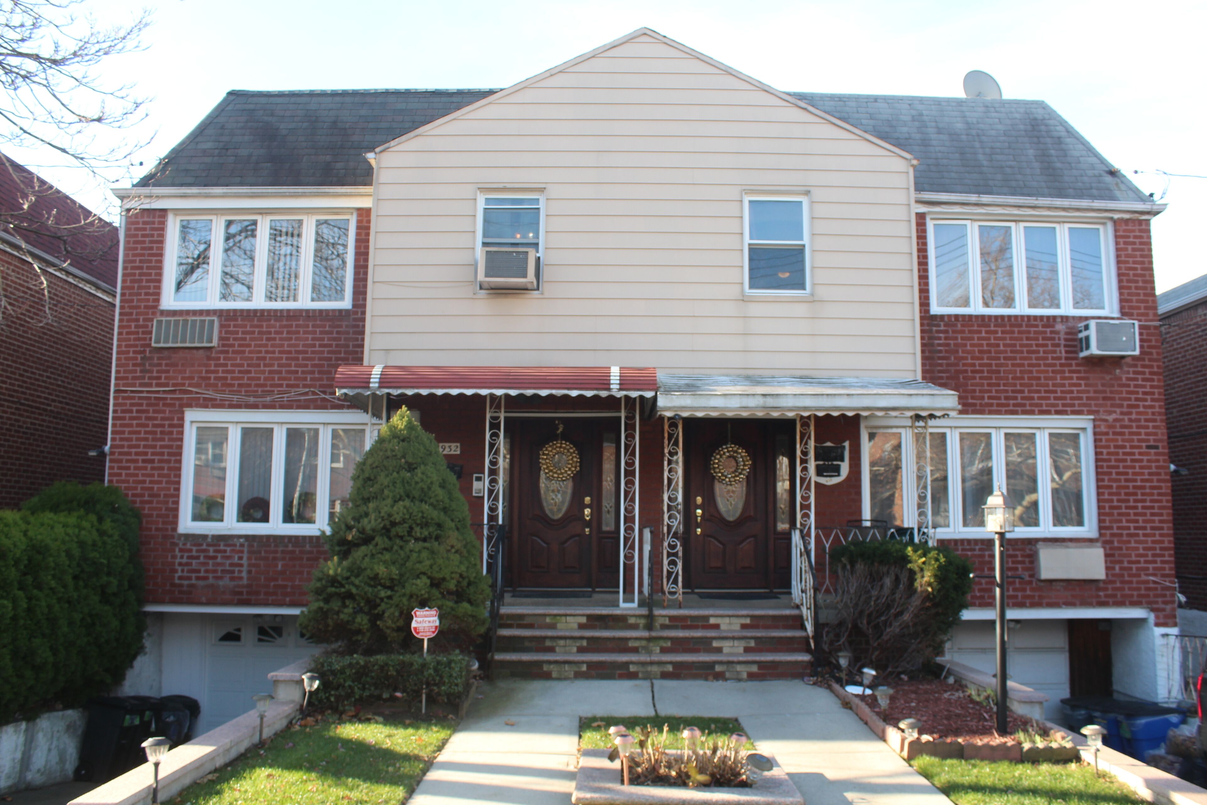 Cozy Classy Duplex Near NYC