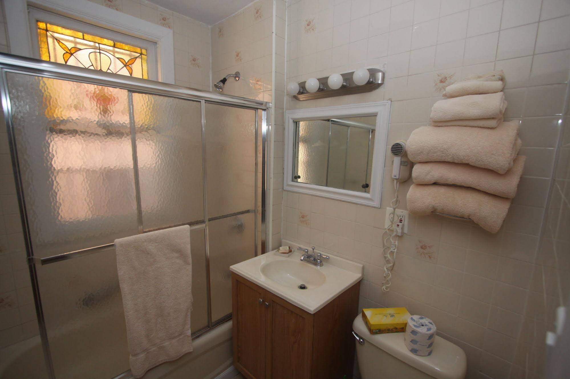 Midwood Suites Brooklyn