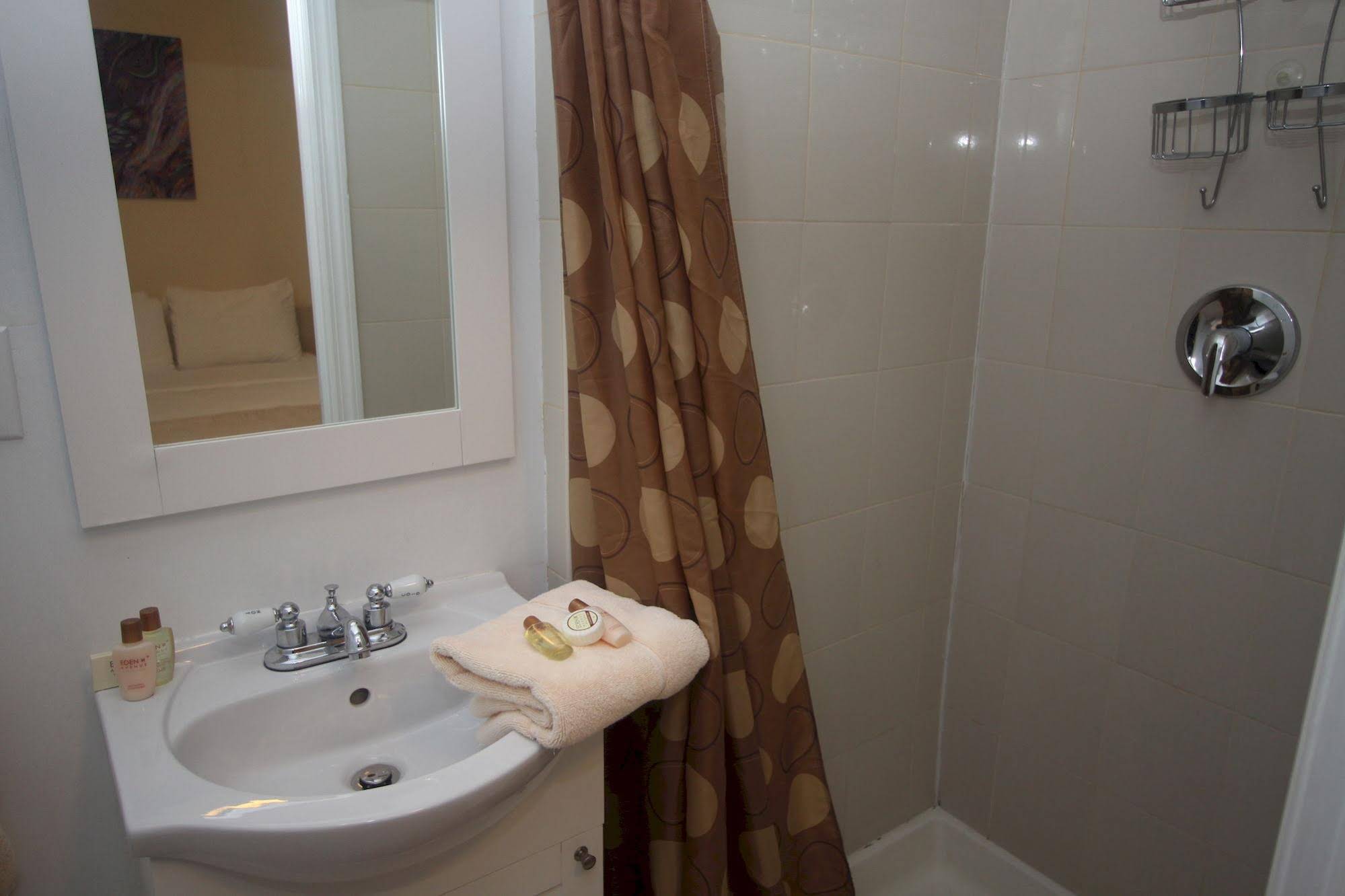 Midwood Suites Brooklyn