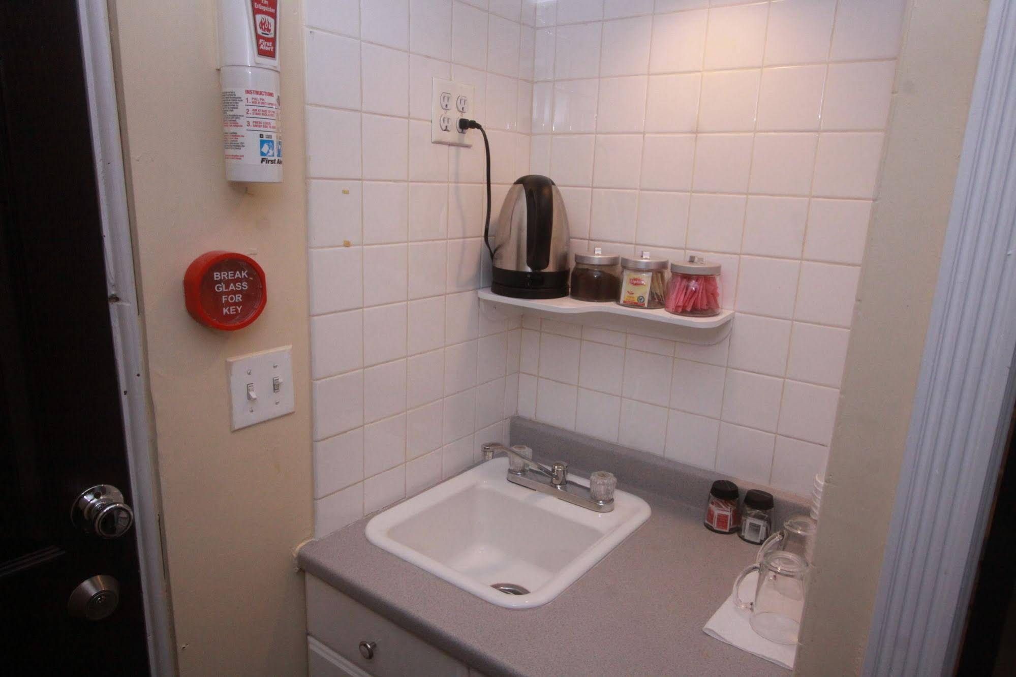 Midwood Suites Brooklyn