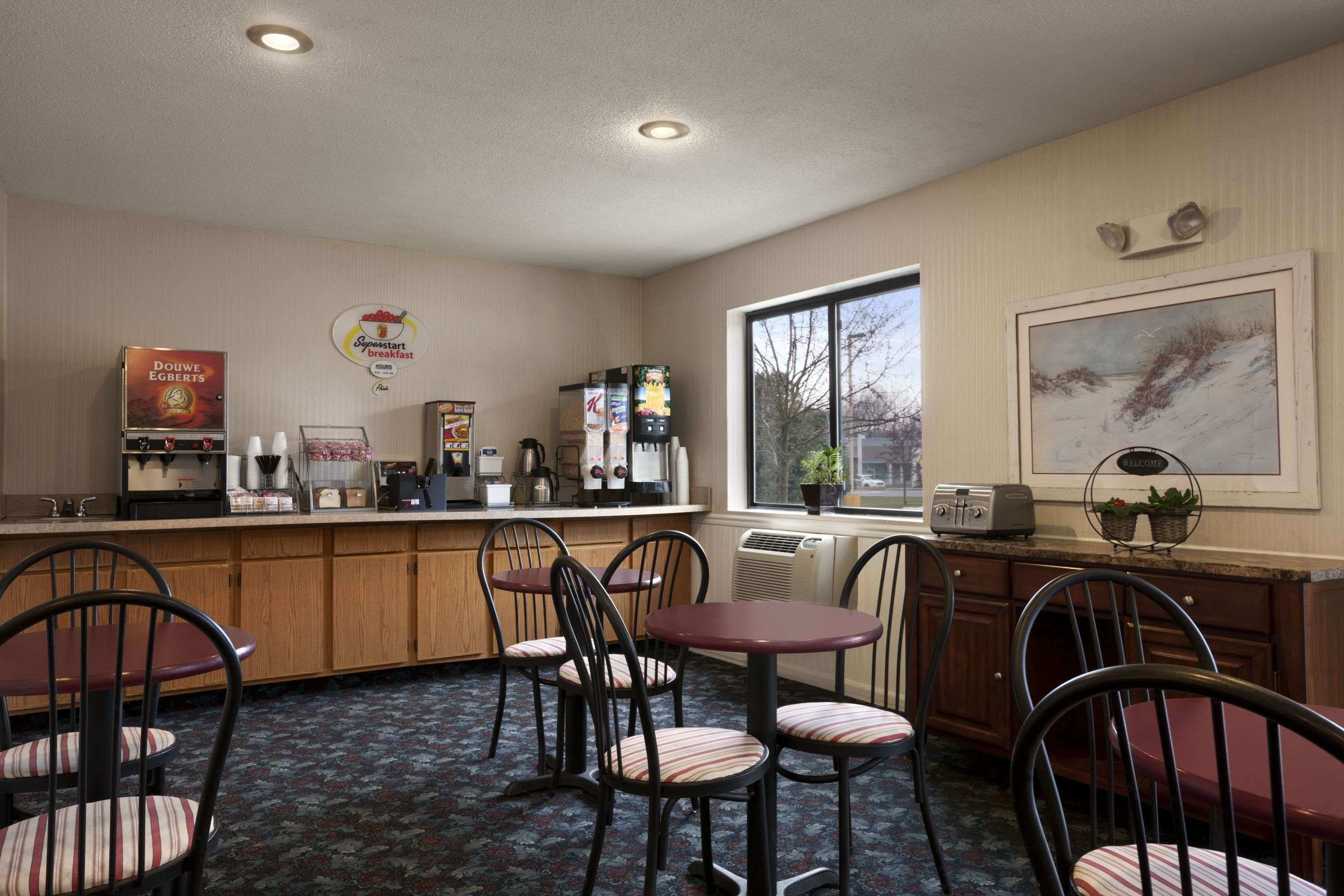 Super 8 by Wyndham Cromwell/Middletown