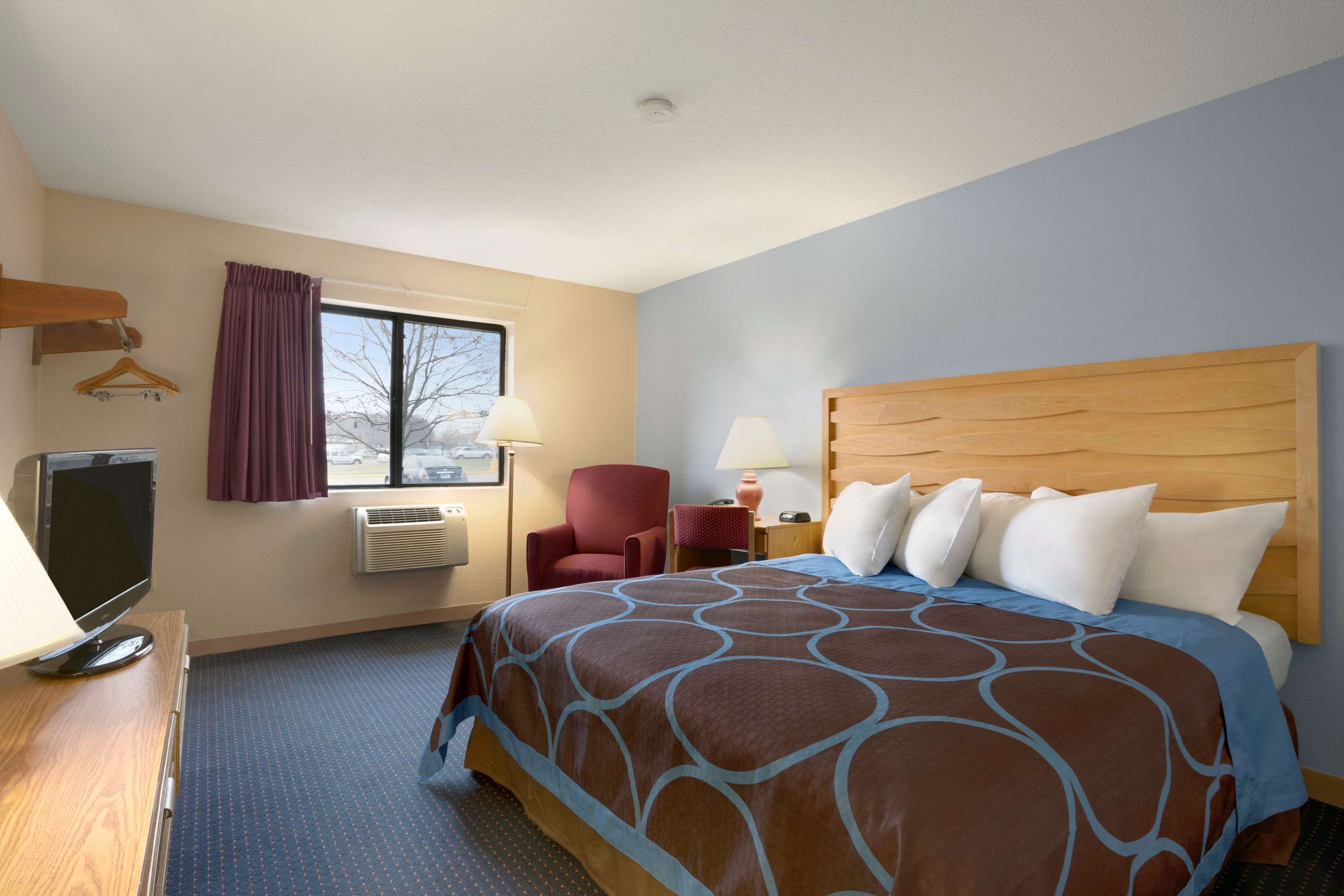 Super 8 by Wyndham Cromwell/Middletown