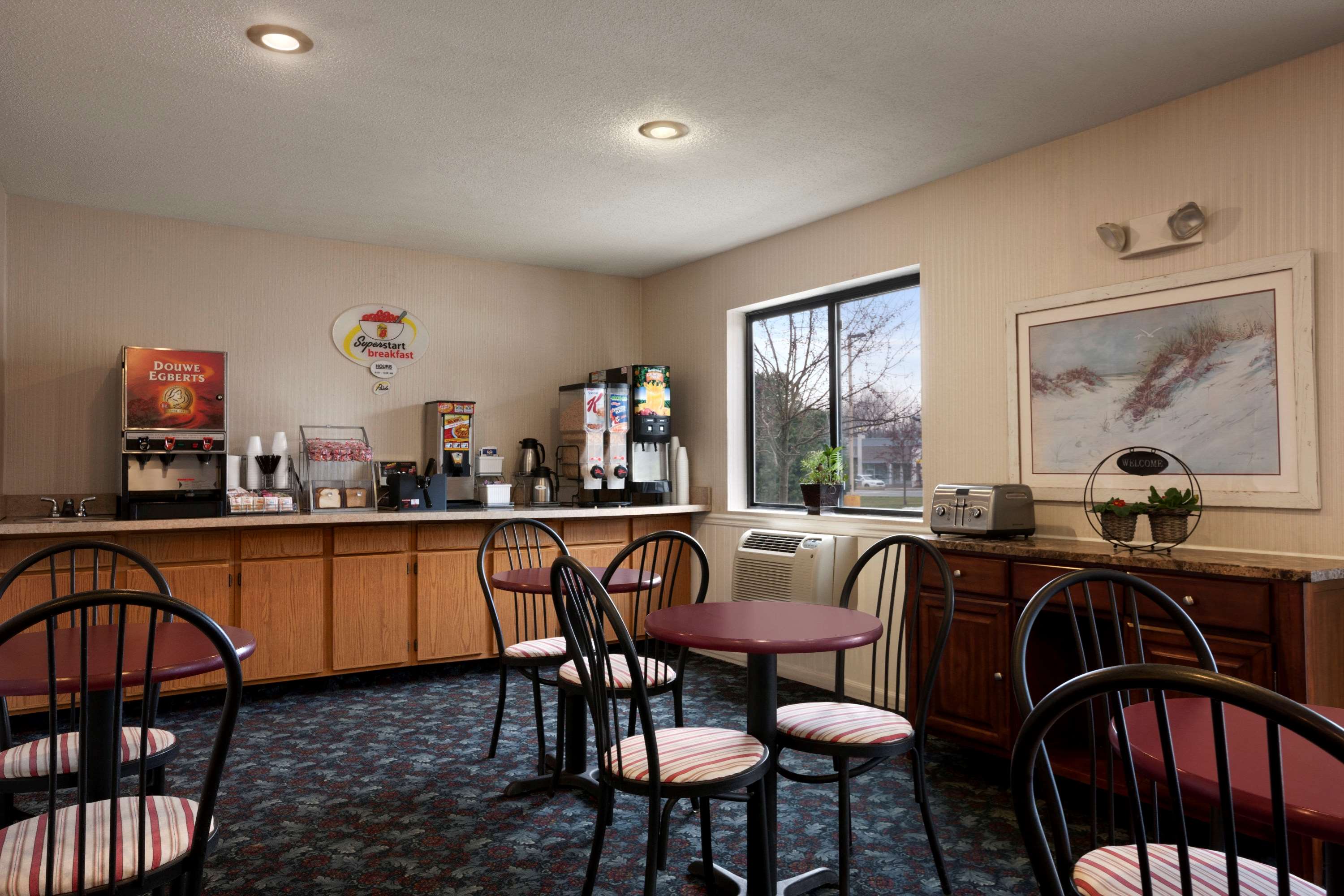 Super 8 by Wyndham Cromwell/Middletown