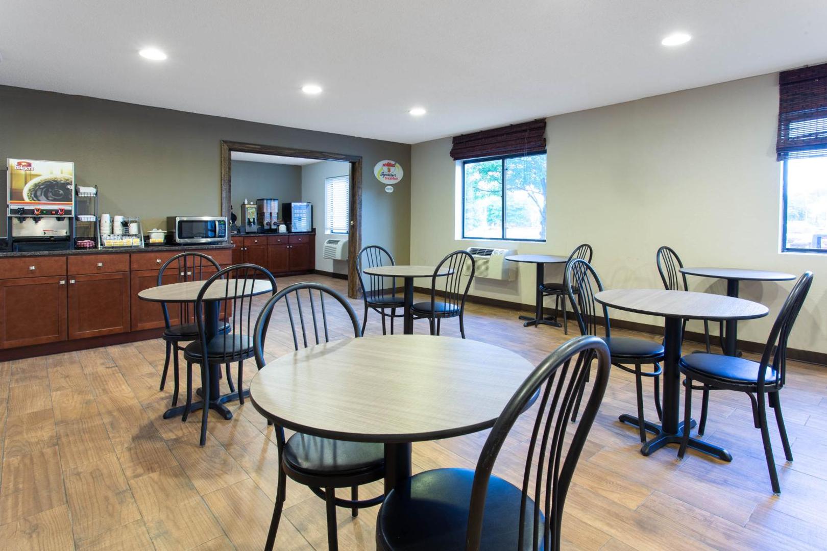 Super 8 by Wyndham Cromwell/Middletown