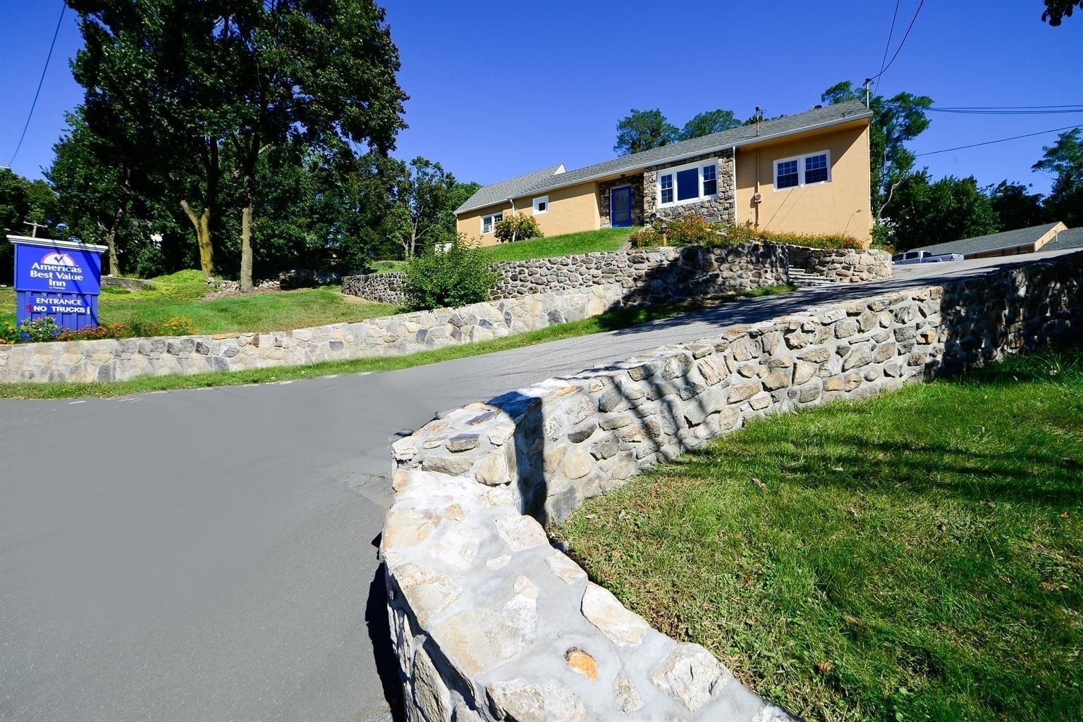 Golden Hill Inn Danbury