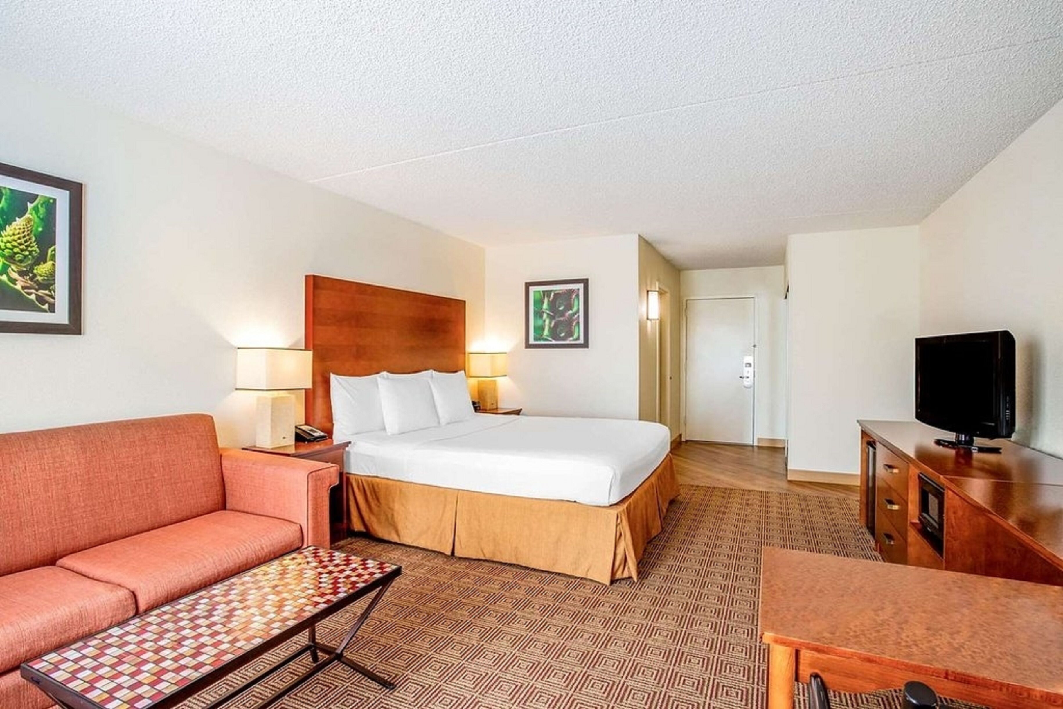 La Quinta Inn & Suites by Wyndham Danbury