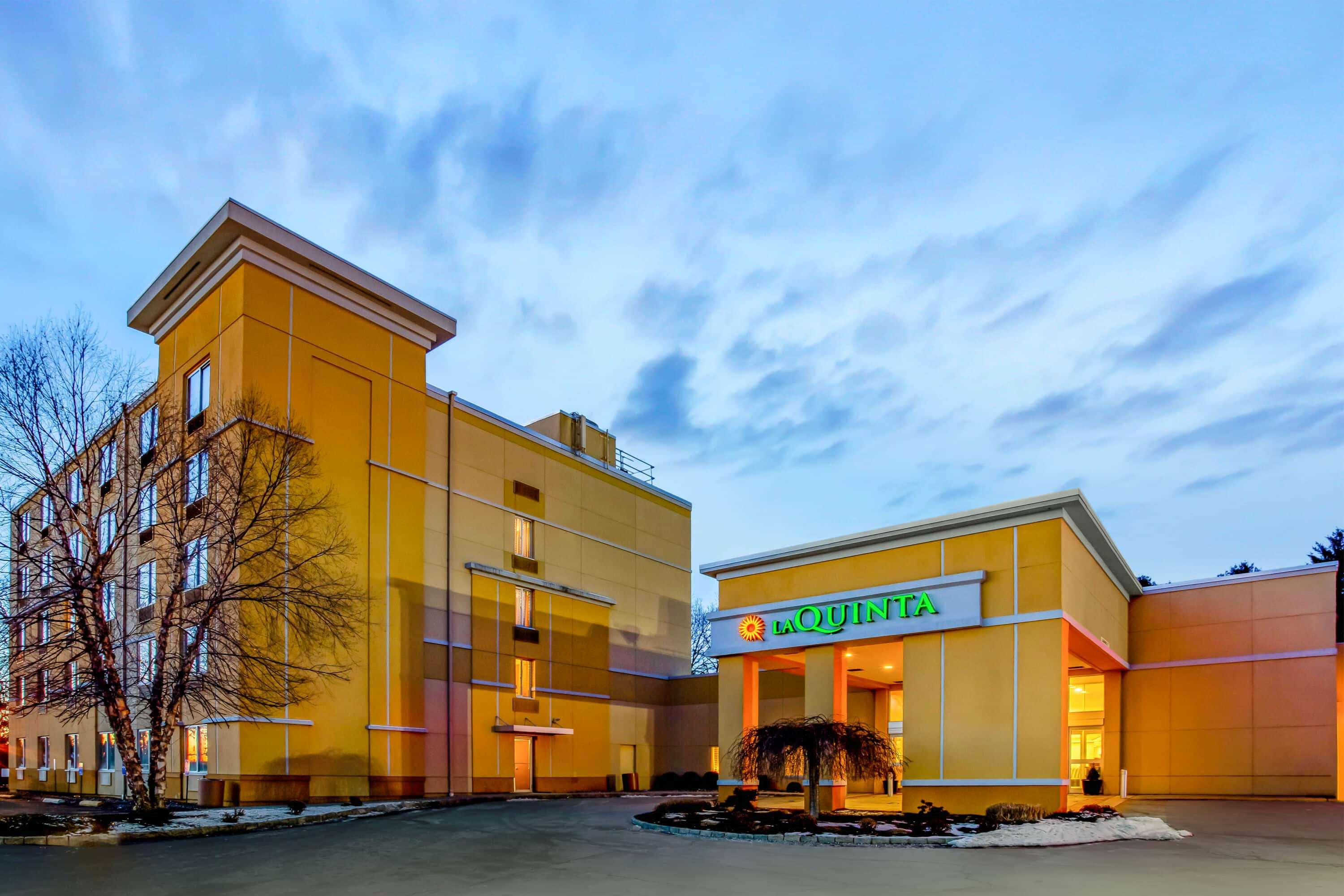La Quinta Inn & Suites by Wyndham Danbury