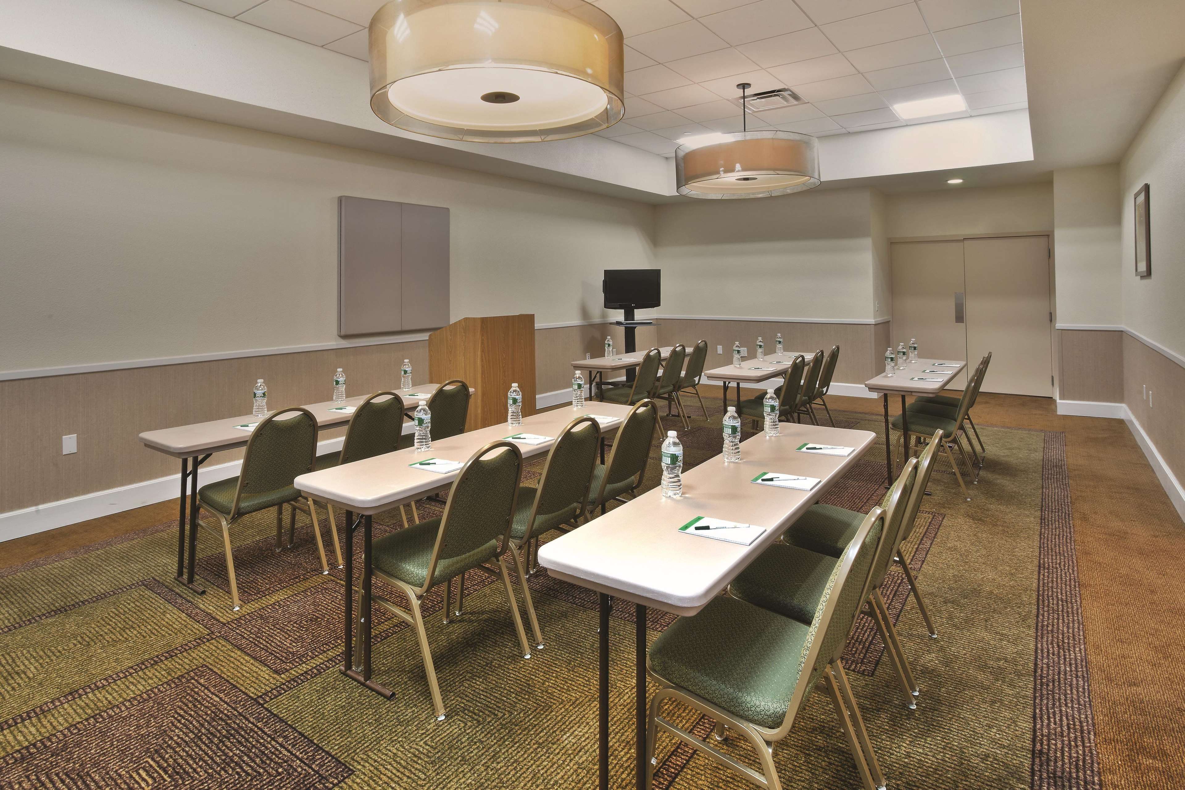 La Quinta Inn & Suites by Wyndham Danbury