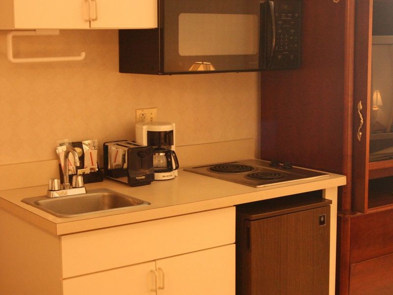 Maron Hotel & Suites