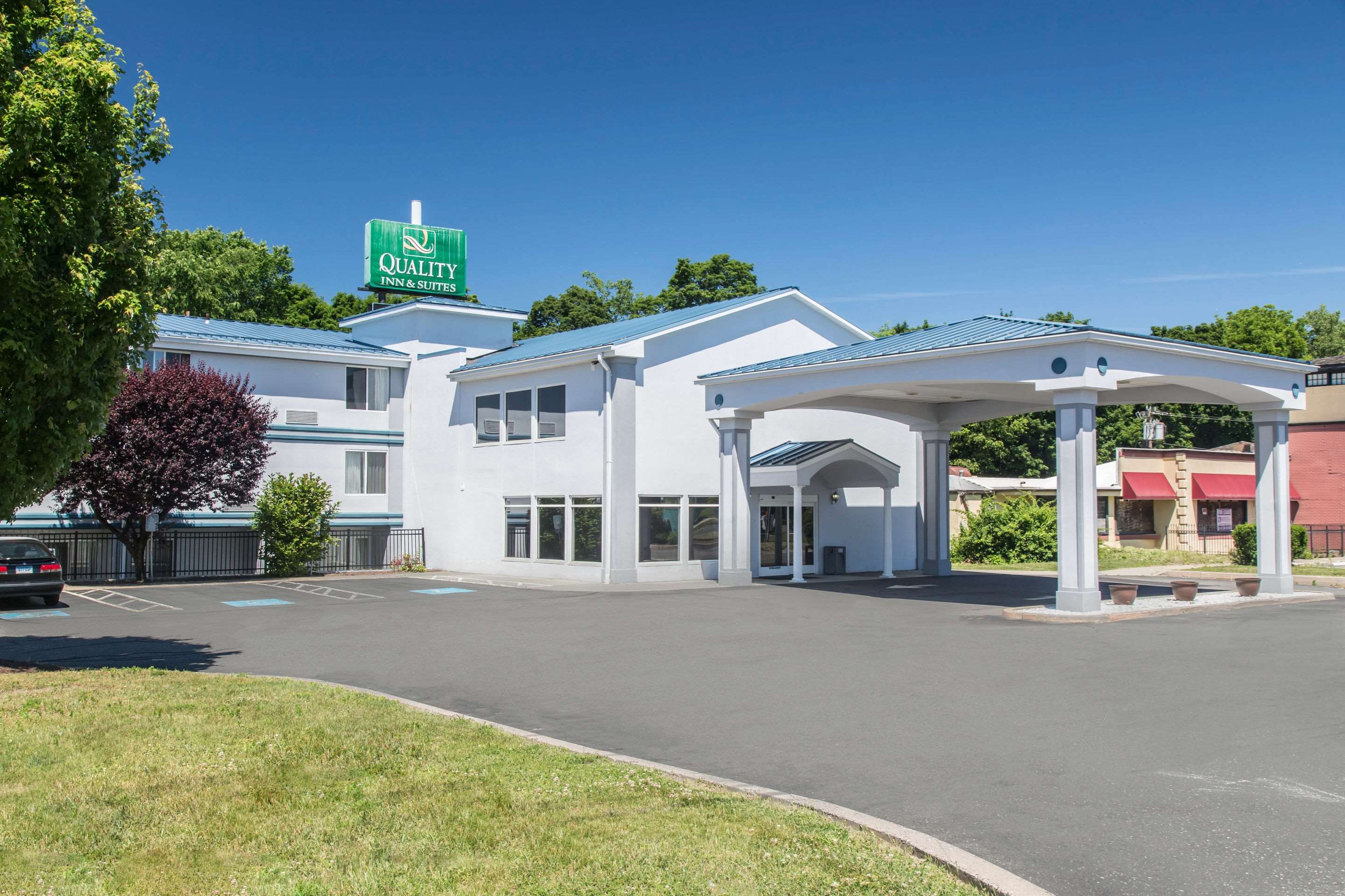 Quality Inn & Suites