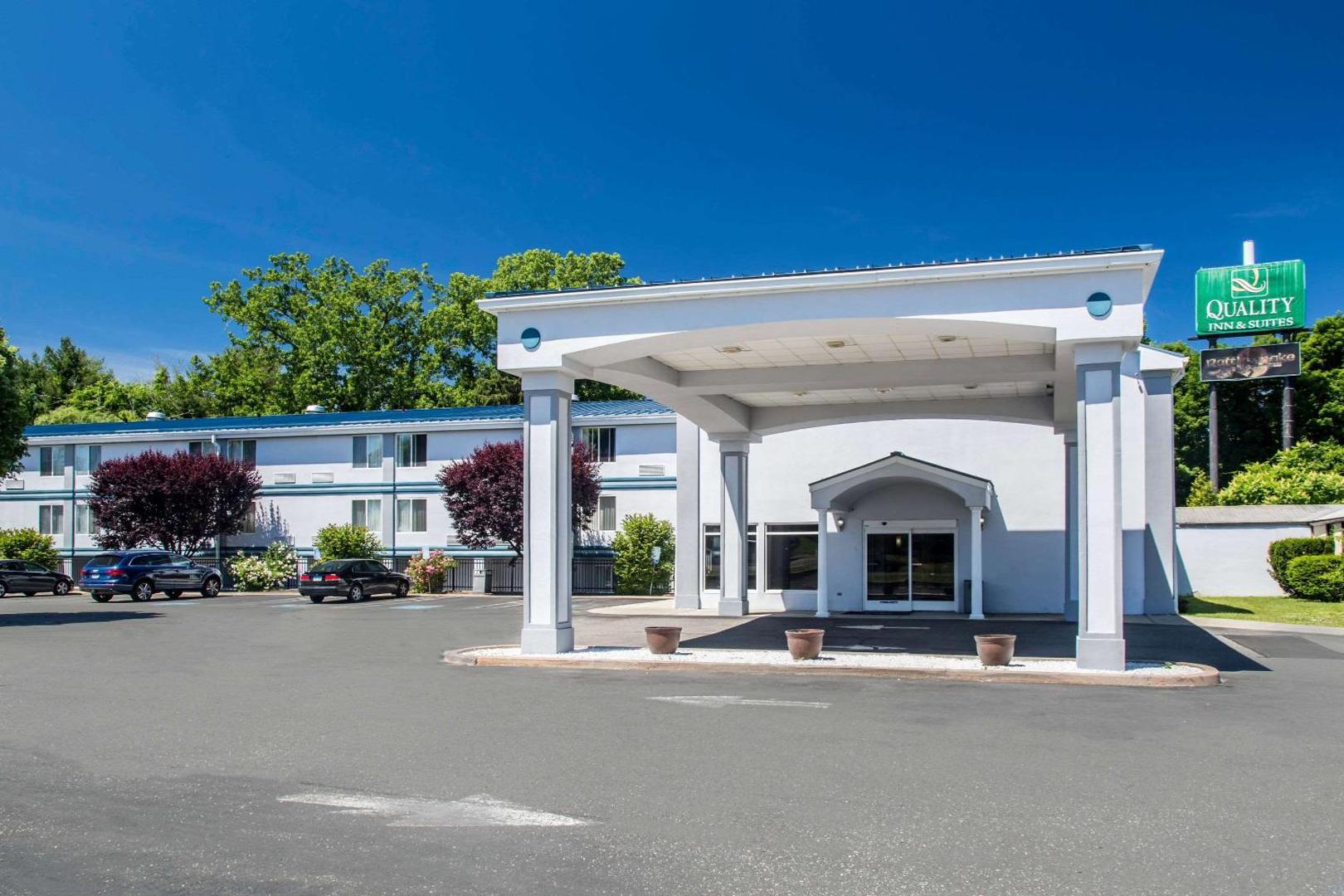 Quality Inn & Suites