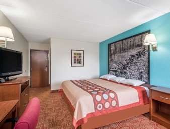 Super 8 by Wyndham Danbury
