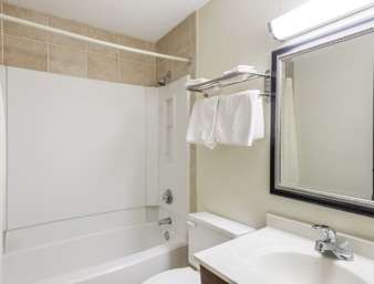 Super 8 by Wyndham Danbury