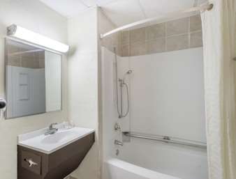 Super 8 by Wyndham Danbury