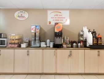 Super 8 by Wyndham Danbury