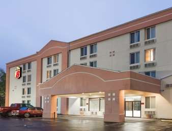 Super 8 by Wyndham Danbury