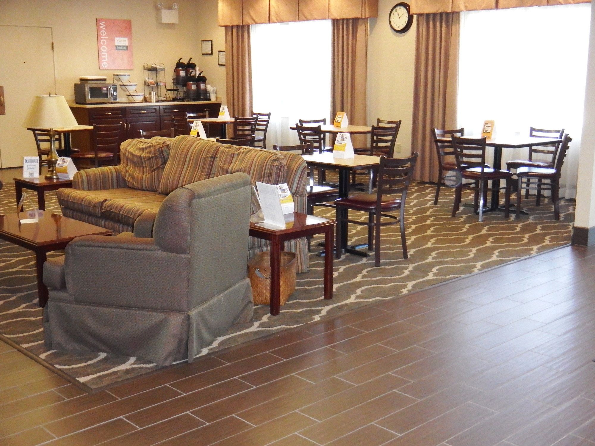 Comfort Inn & Suites
