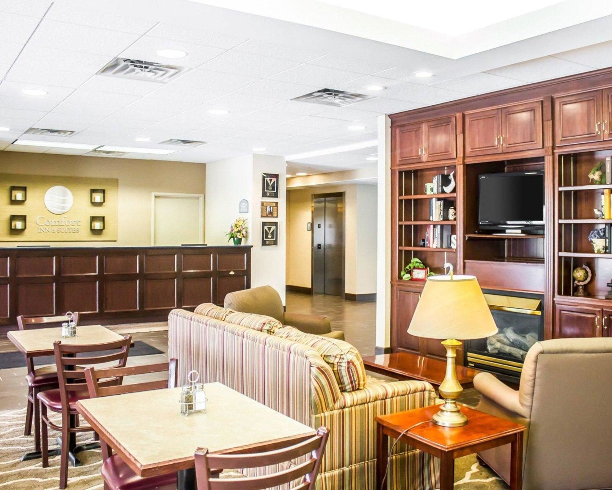 Comfort Inn & Suites