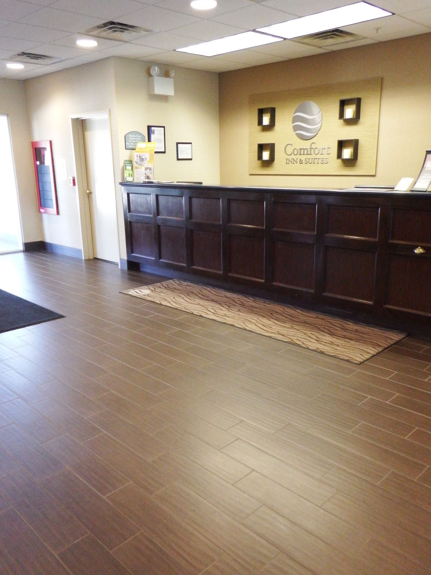 Comfort Inn & Suites
